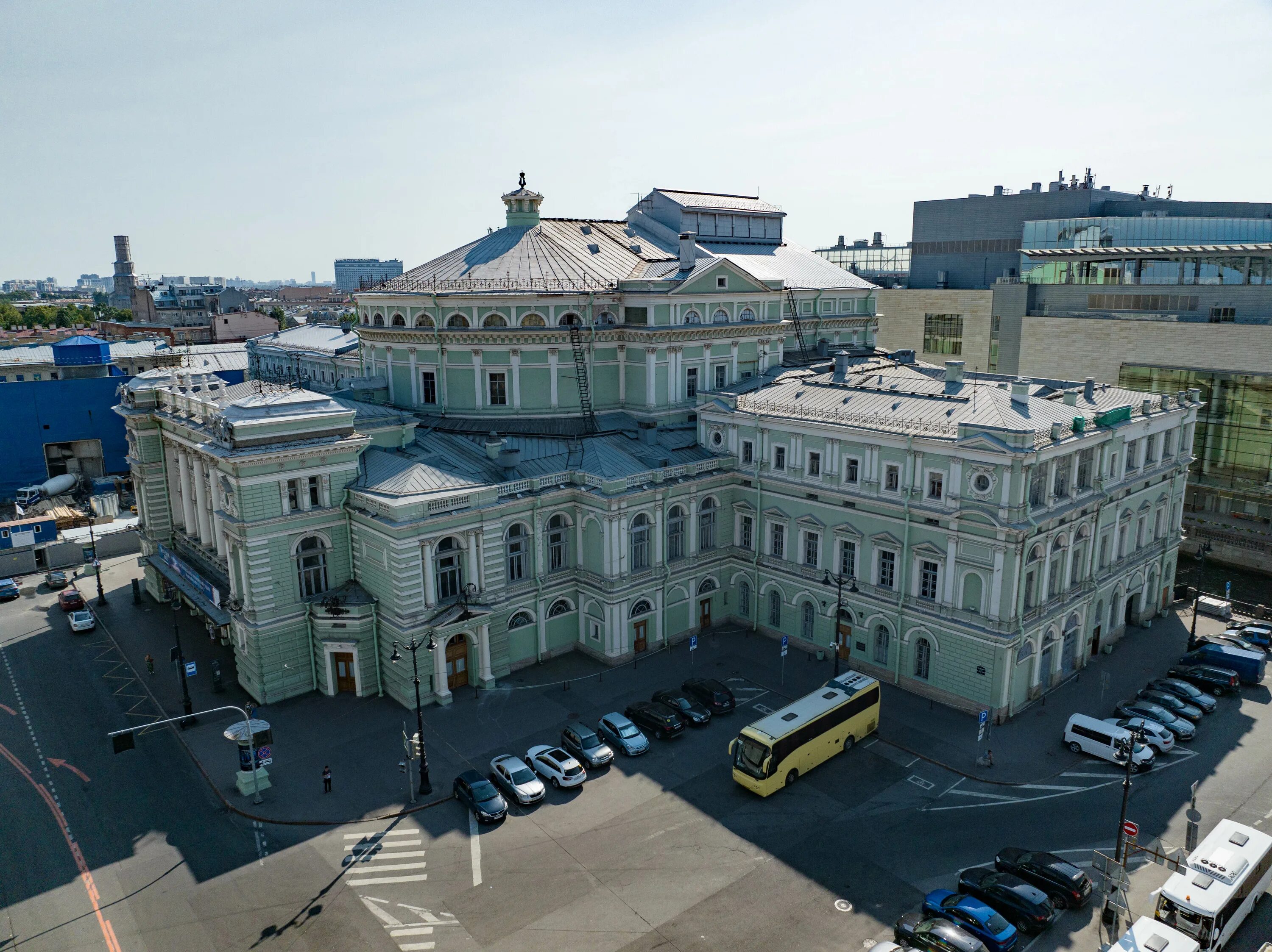 Театральная площадь 1 Санкт-Петербург Мариинский театр. Мариинский театр сверху. Мариинский театр Санкт-Петербург 19 век. Мариинский театр Санкт-Петербург вид сверху. Мариинка адрес