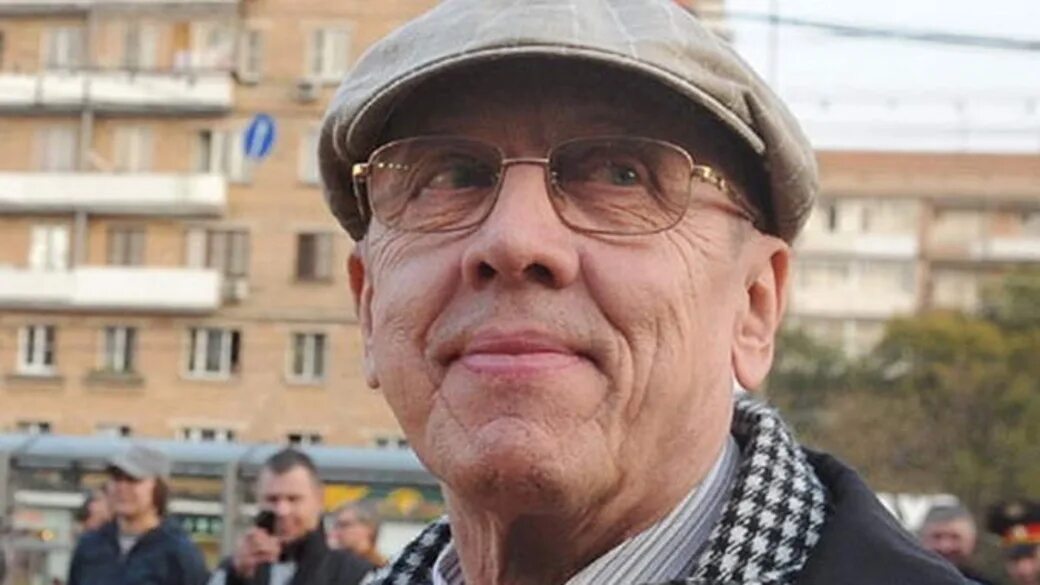 Золотухин ходят. Золотухин в молодости. Золотухин бумбараш. Золотухин ходят. Ходят кони над рекою золотухин.