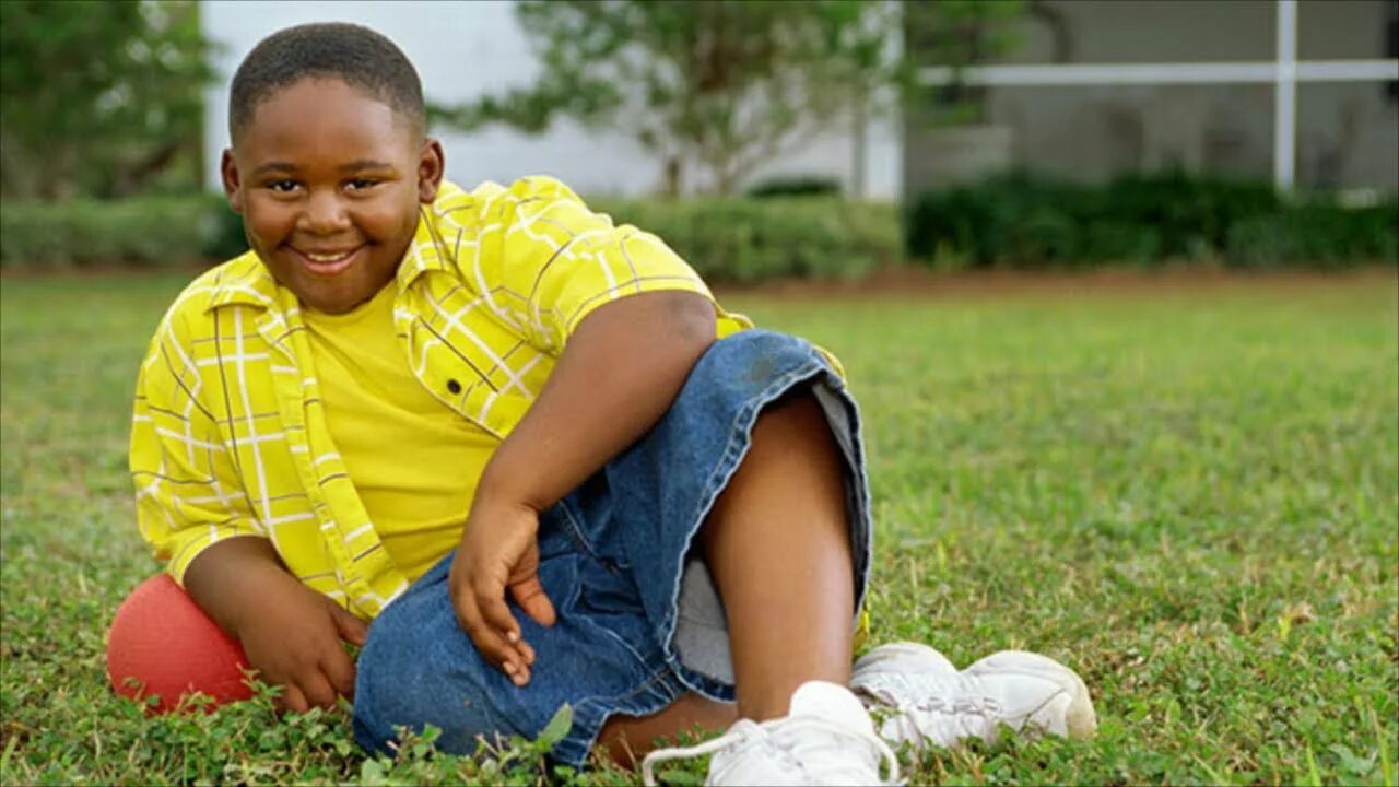 Толстый пятилетний ребенок. Chubby Black boy. Obese children. Young player