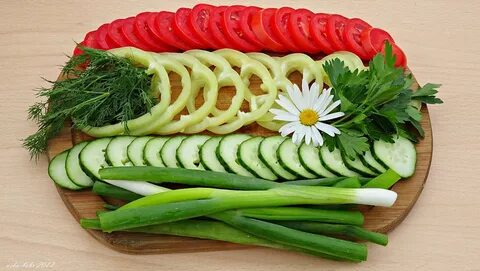 Огурцы сервировка