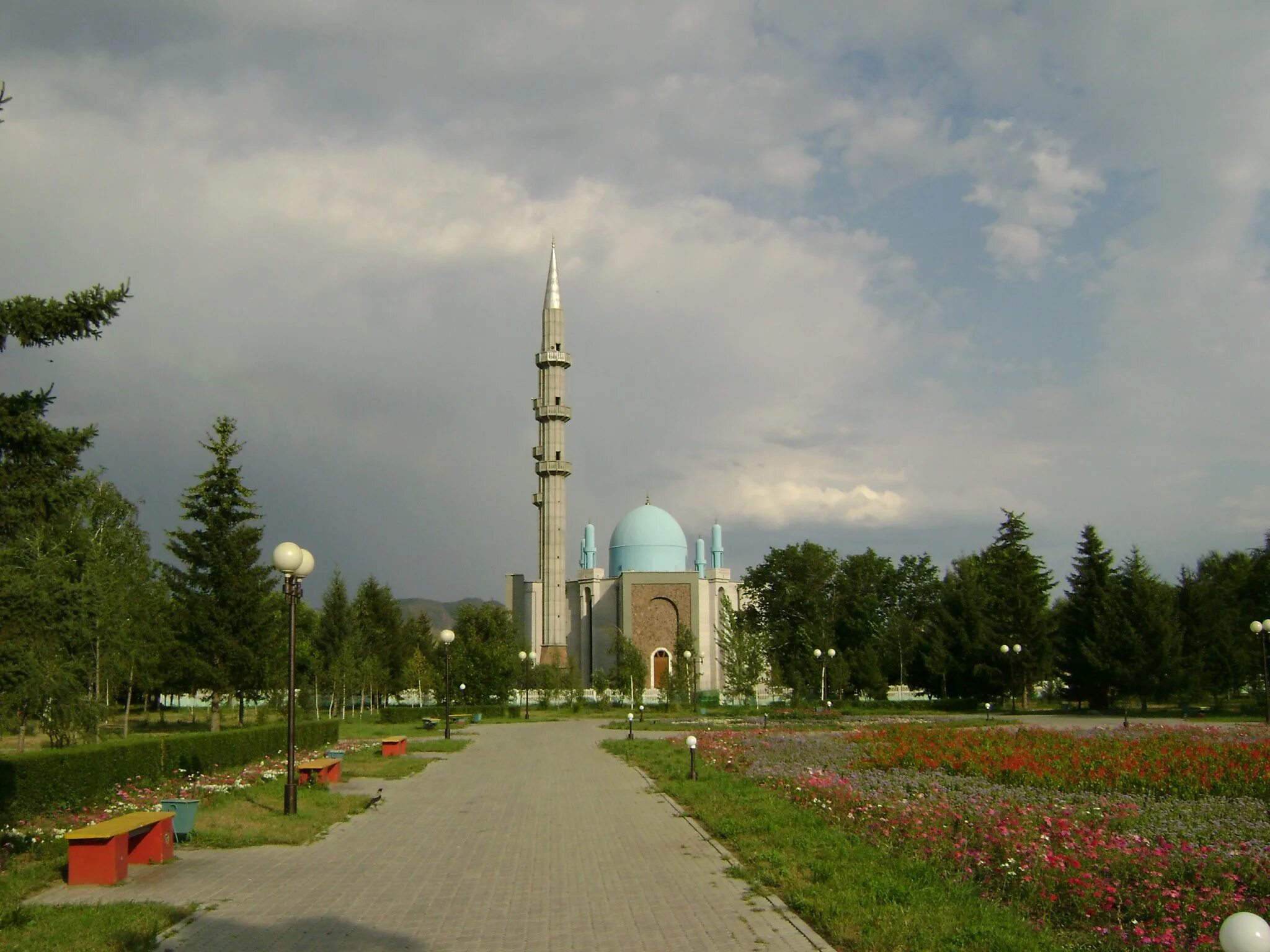Каменогорск. Усть-каменогорск казахстан. горы усть каменогорска. каменогорск казахстан. усть-каменогорск казахстан достопримечательности.
