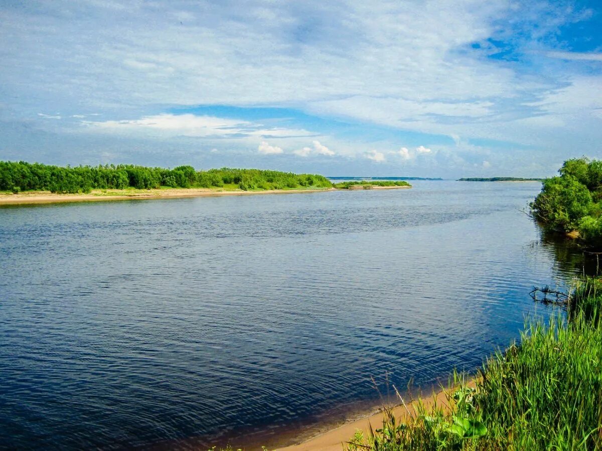 На берегу какой реки основан. Река Северная Двина. Новодвинск Северная Двина река. Река Северная Двина Архангельской области. Река Северная Двина река.