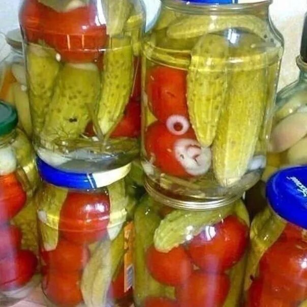 Маринады для консервирования. Маринад для консервирования. маринад для ассорти помидоры и огурцы на 1 литр. маринад для огурцов с помидорами.