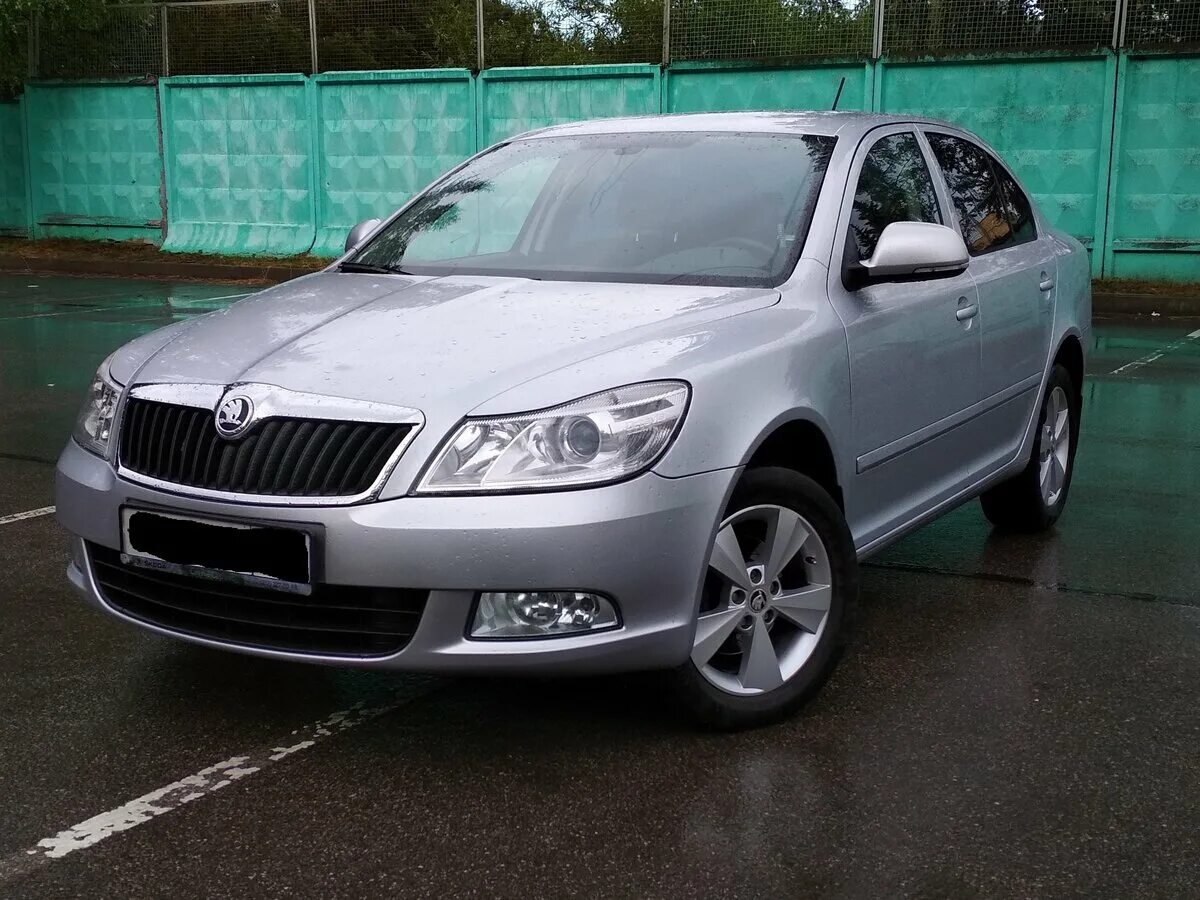 Купить октавию 2011. Skoda Octavia 2011 1.6.