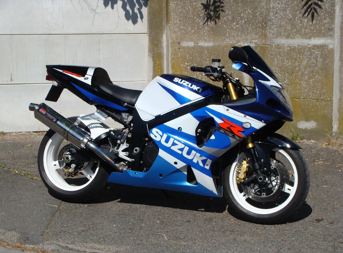 Сущуки. Suzuki GSX-R 1000. Suzuki GSXR 1000. Suzuki GSX-R 2001. Сузуки GSX R 1000.