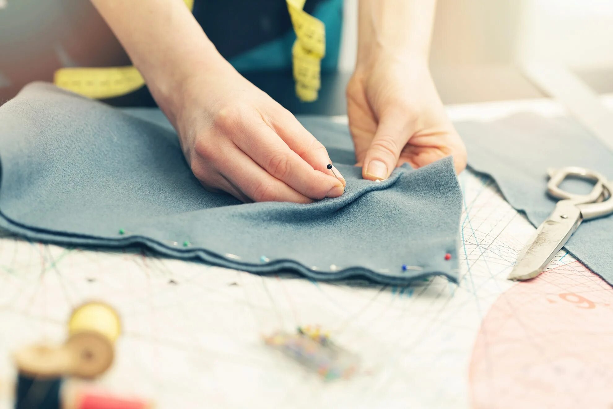 Модельер одежды. Сошью вещи. Модельер одежды. Материалы для шитья. Портниха пошив одежды.