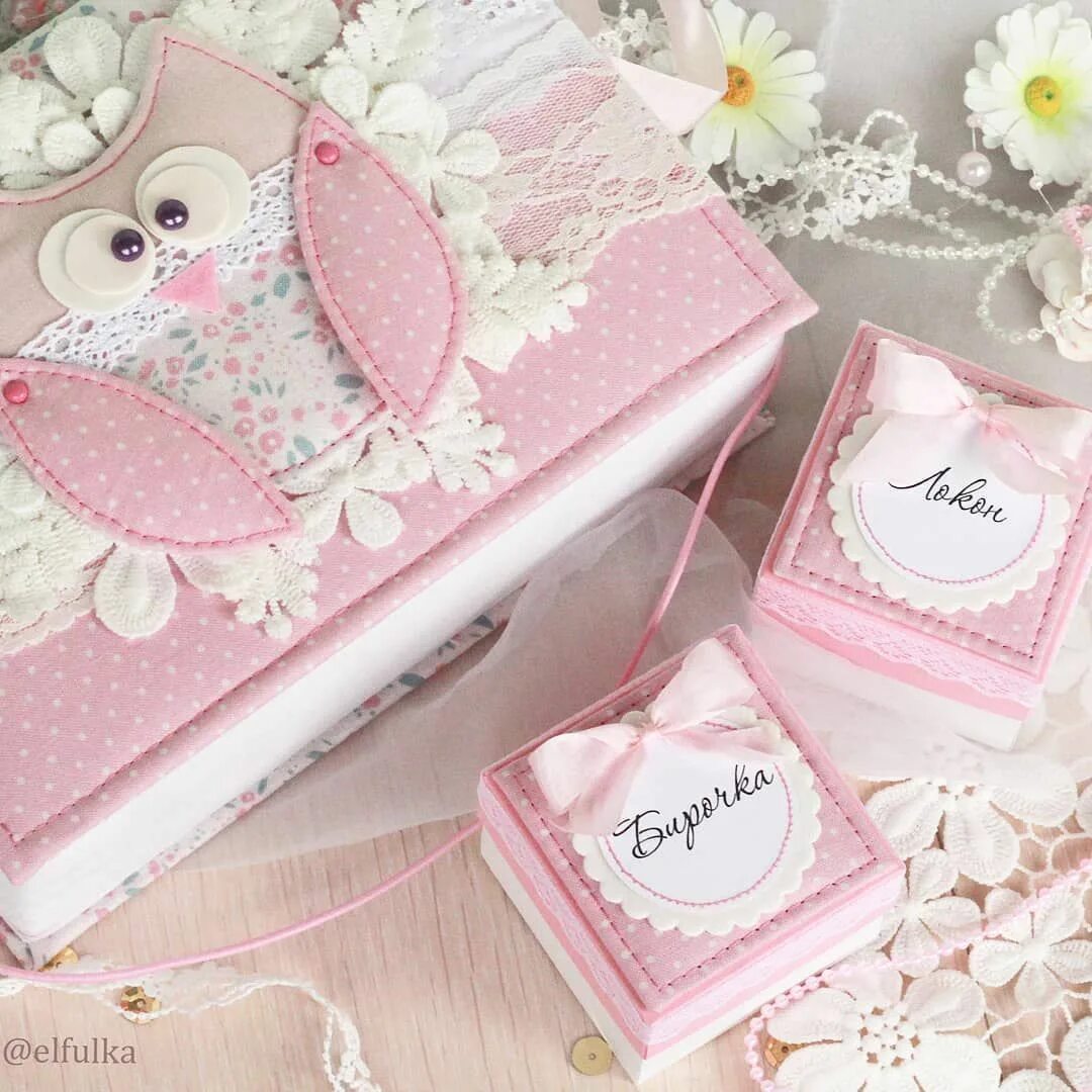 Шкатулка для мальчика скрапбукинг. Шкатулка мамины сокровища. Коробочки для хранения детских бирочек. Шкатулка мамины сокровища. Коробочка новорожденного.