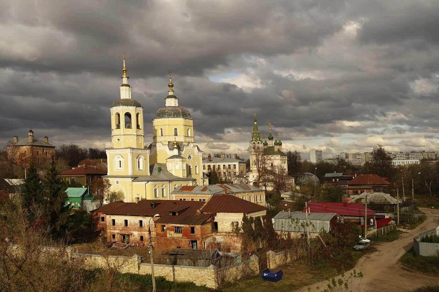 Серпухов фото. Ильинская Церковь Серпухов. Церковь Ильи пророка Серпухов. Серпухов храм Илии пророка. Город Серпухов Ильинский храм.