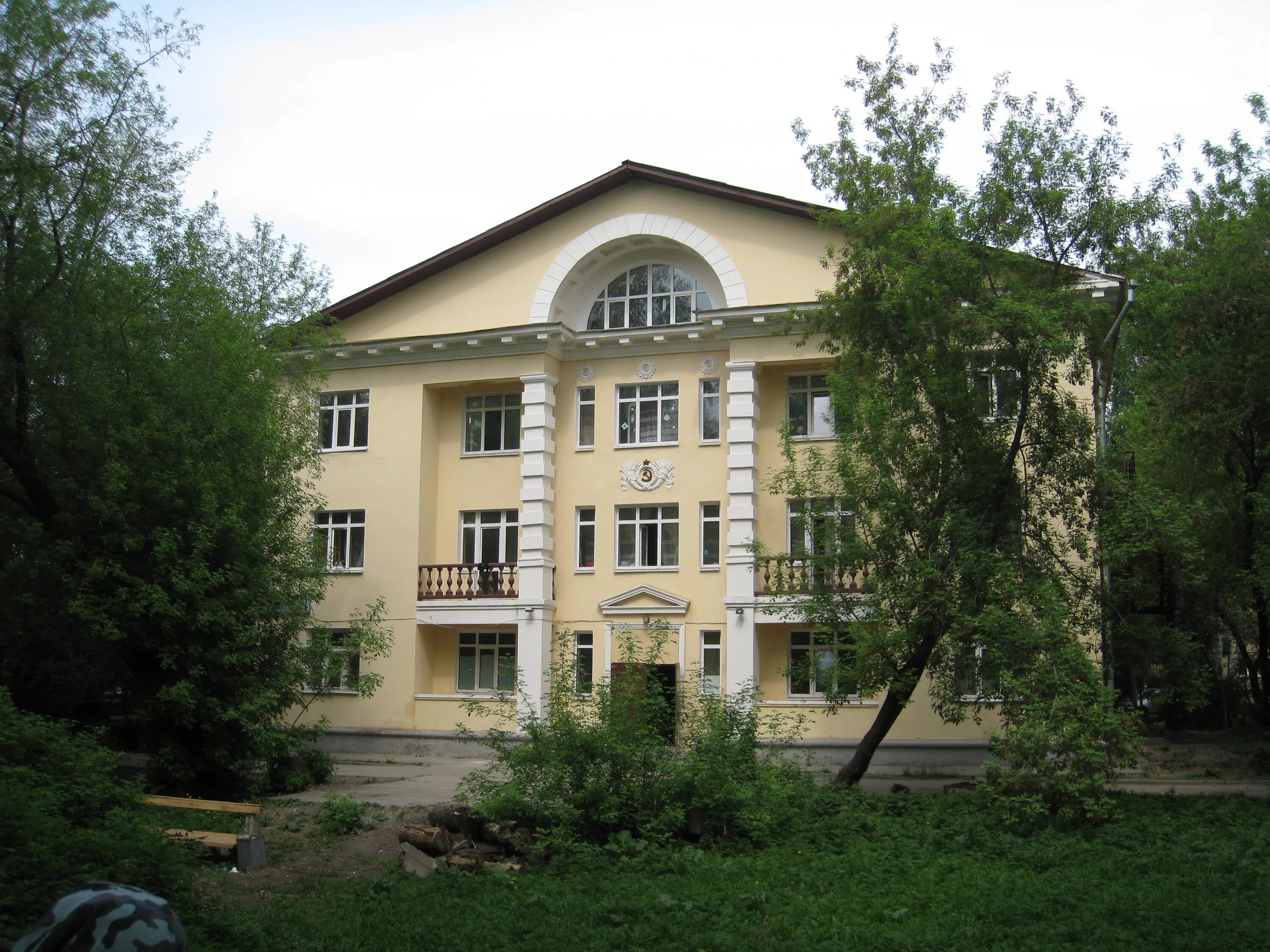 Уральский лесотехнический университет. Лесотехнический сибирский тракт. Углту общежитие. Уральский лесотехнический университет екатеринбург общежитие. Углту екатеринбург сибирский тракт.