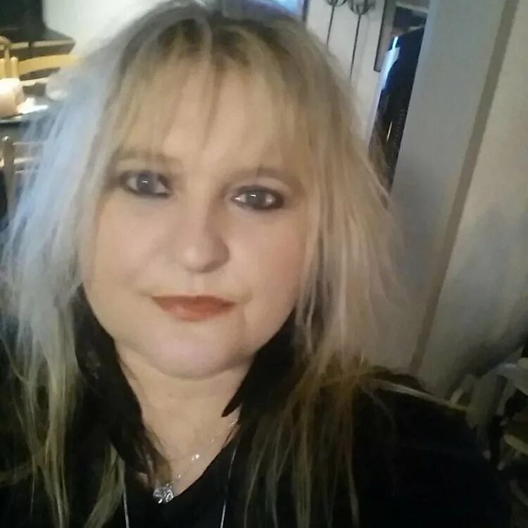 Лиза 50 лет. Julie-anne tulley. Лиза 50 лет из оклайва. Изабель голдсмит. Майя голдсмит.