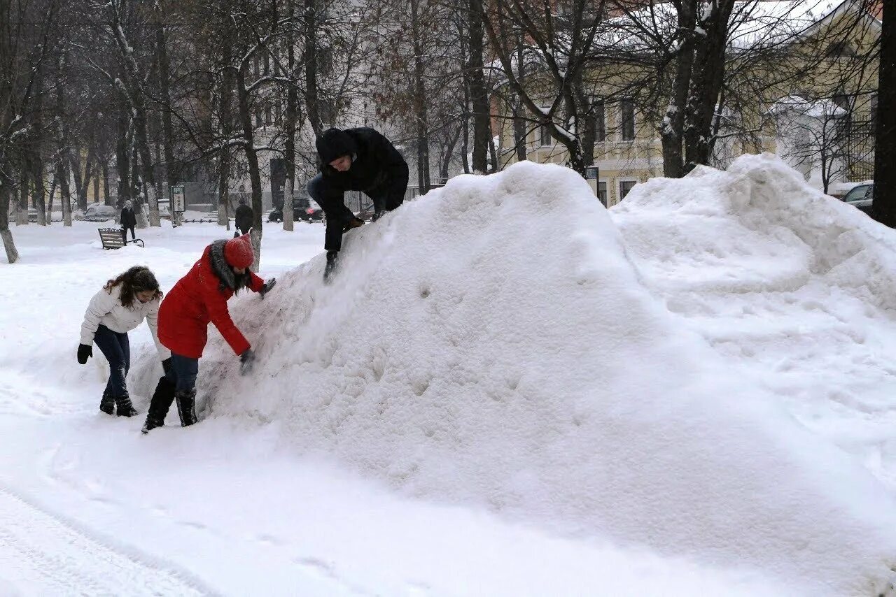 Строим горку во дворе