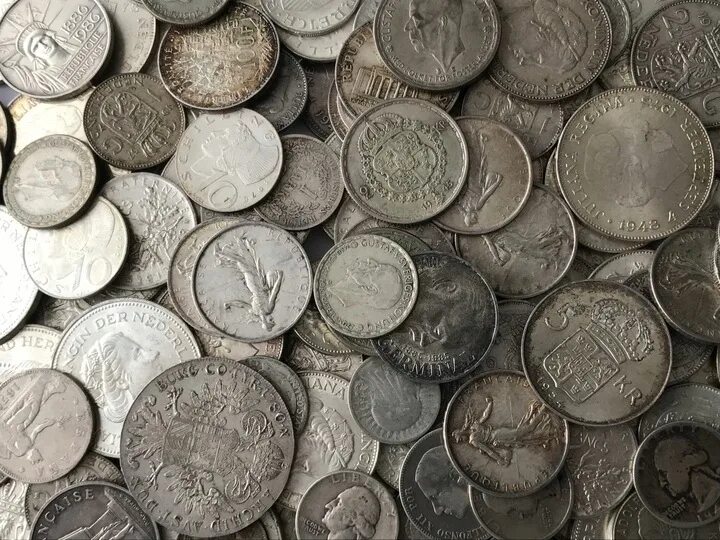 Серебро пробы монеты. Монета. Коллекция серебряных монет. Килограмм серебра. 5 Серебряных монет.
