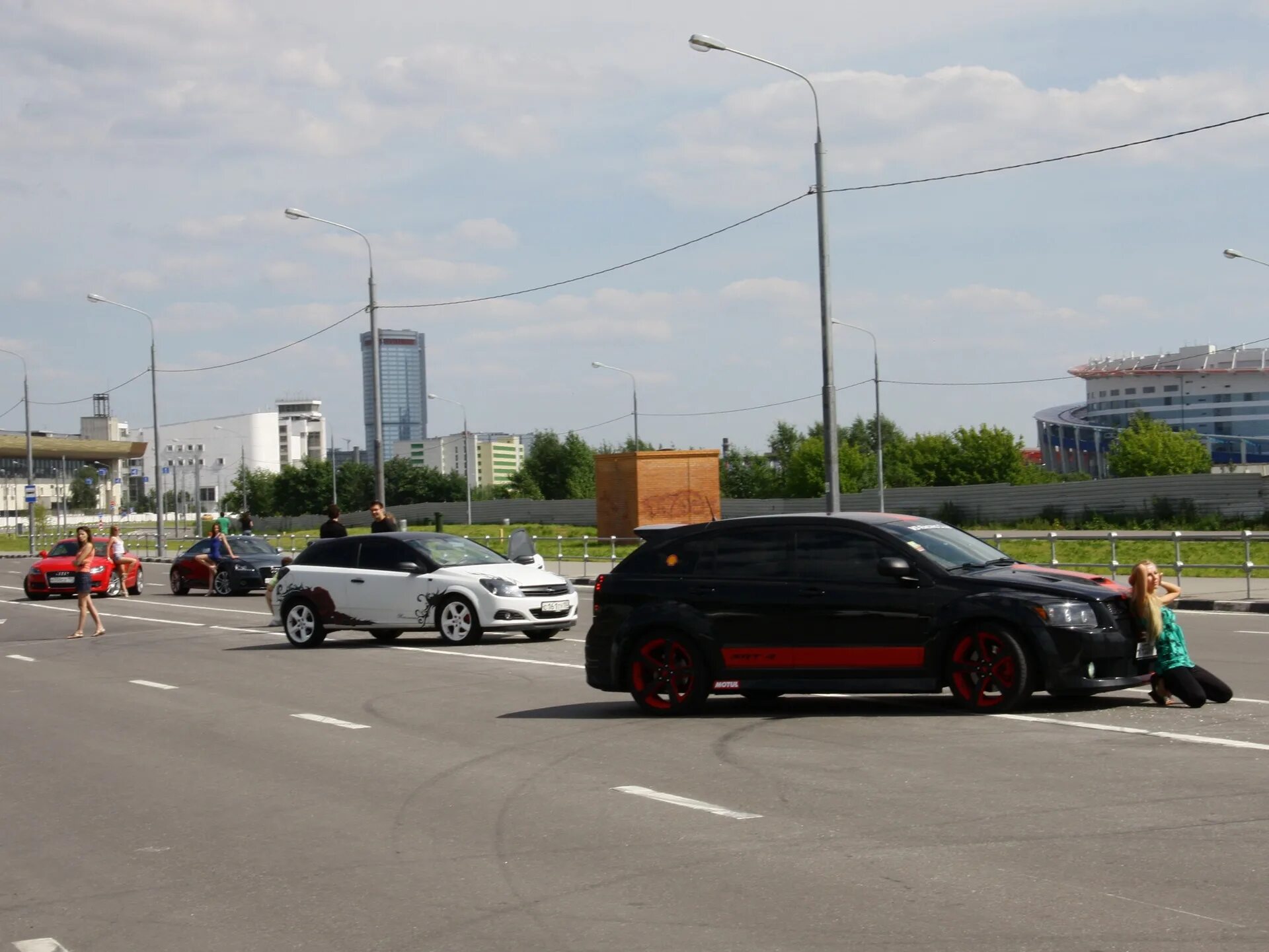 Ходынке Москва гонки. Ходынка стритрейсинг. Audi a5 на Ходынке. Ходынка разули машины.