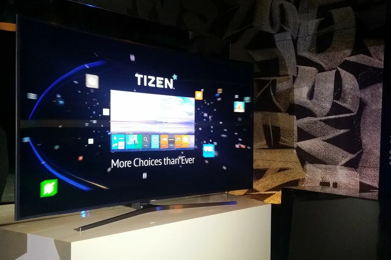 Операционная телевизоров самсунг. Платформа Smart TV: Tizen. Тайзен самсунг. ОС Tizen Samsung Smart TV. Самсунг тизен 2015.