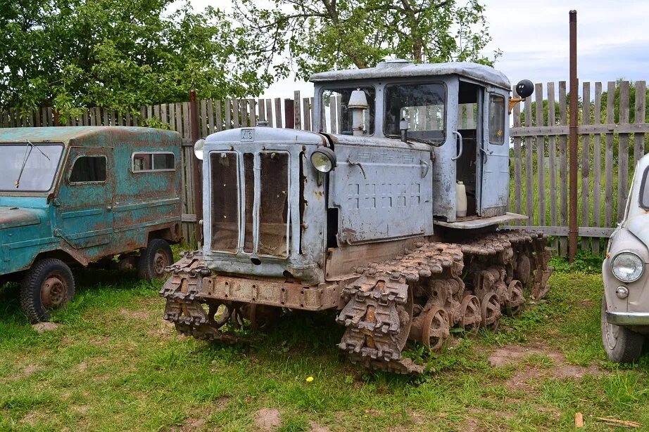 Трактор дт. Трактор дт. Трактор волгарь дт 74. Т-75 трактор гусеничный. 74 дт75.