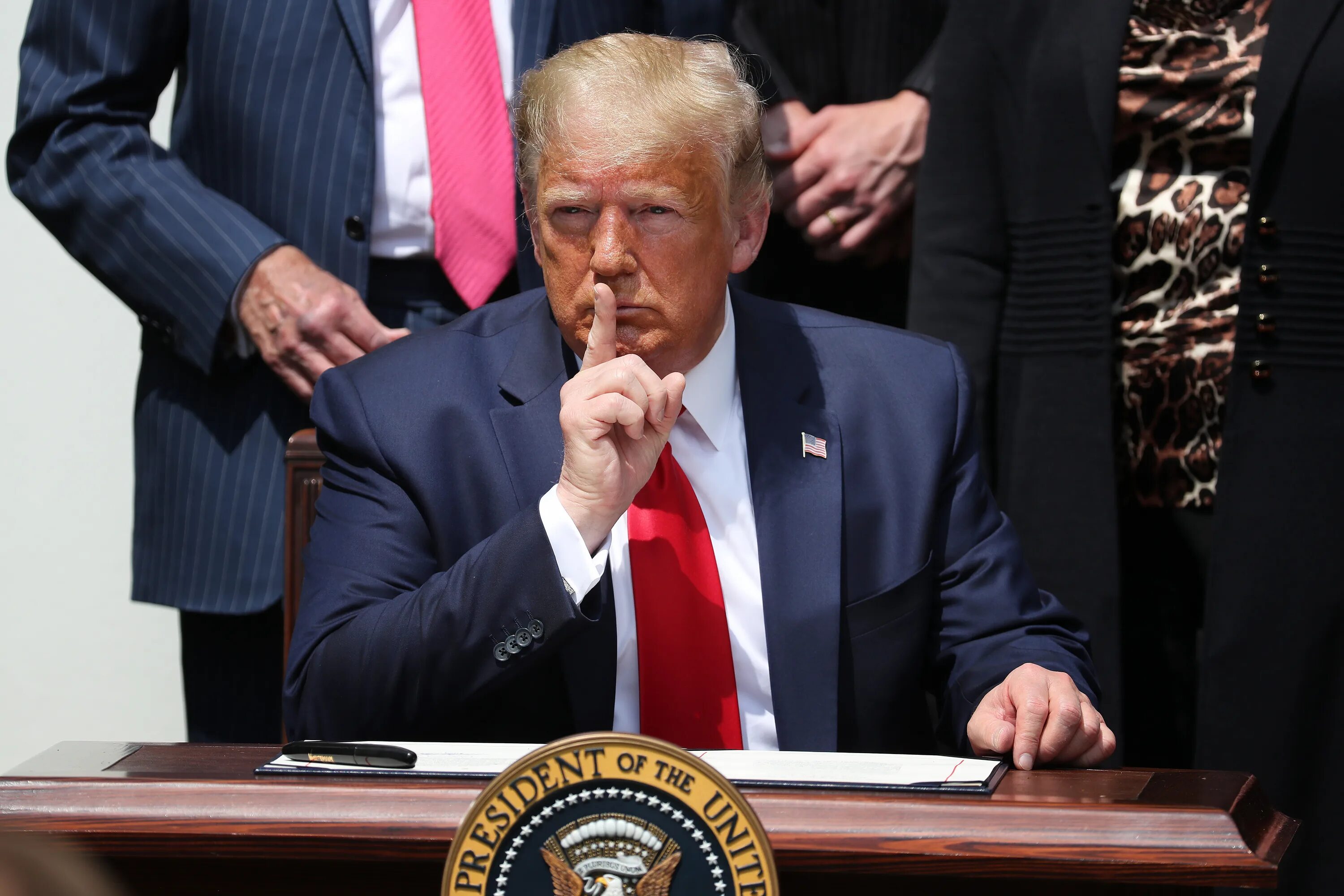 Против дональда трампа. Против дональда трампа. Байден против трампа. President donald trump джо байден. Джо байден и трамп.