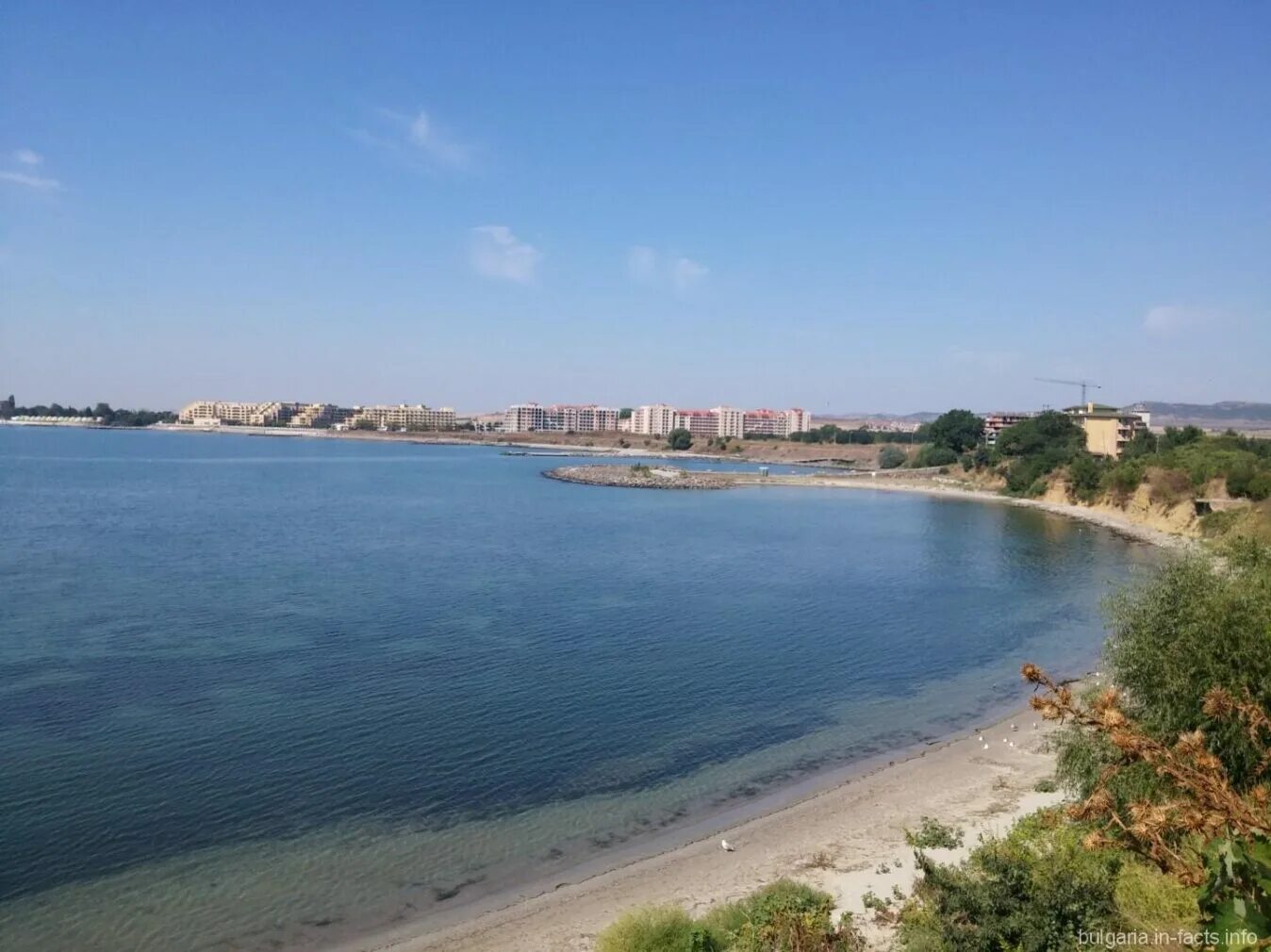 Погода в равде на 10 дней болгария. Ахелой болгария пляж. равда болгария дикий пляж. шато ахелой болгария. равда болгария фото.