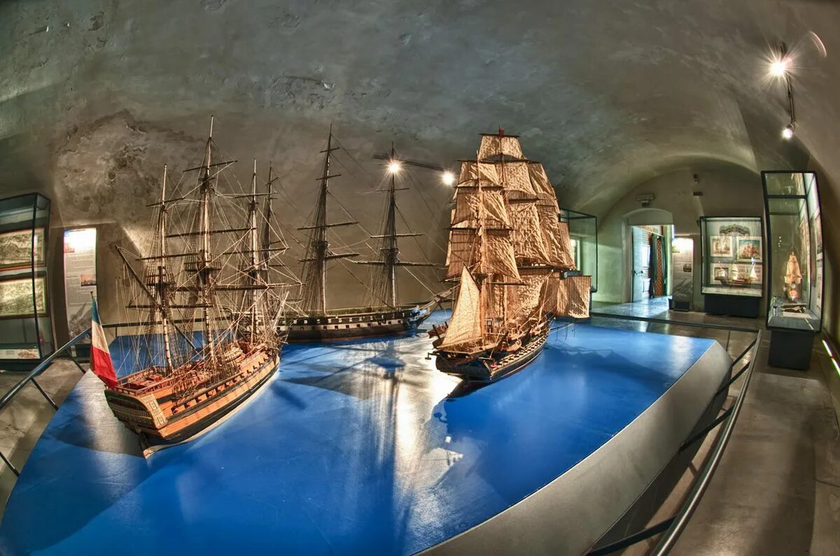 Museum more. Морской музей Галата. Генуя морской музей. Морской музей Галата в Генуе. Галата Генуя.