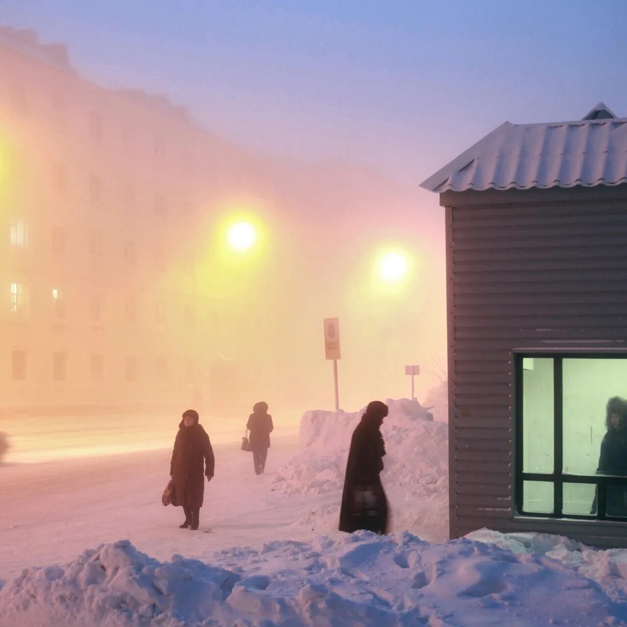 Жизнь на крайнем севере. Норильск Полярный круг. Суровая зима в России. Пурга на крайнем севере. Полярная зима в Норильске.