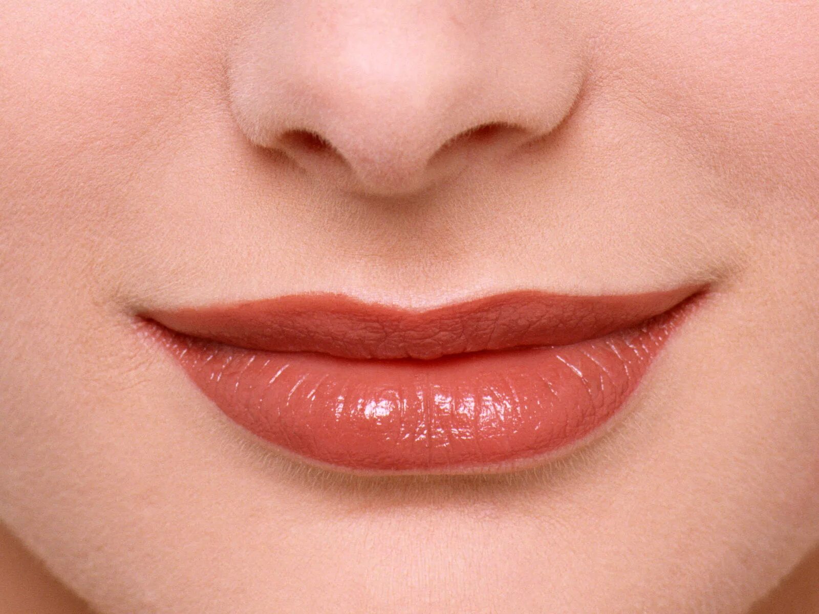 Close lips. Губы улыбка. Женские губы. Улыбающиеся губы. Красивая улыбка губы.