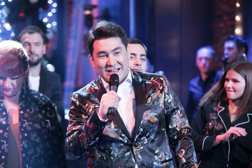 Караоке клаб новогодний выпуск. Камеди караоке стар 2018. Камеди клаб karaoke star 2015. Тнт новогодний выпуск 2024 караоке стар. Камеди клаб karaoke star 2015.