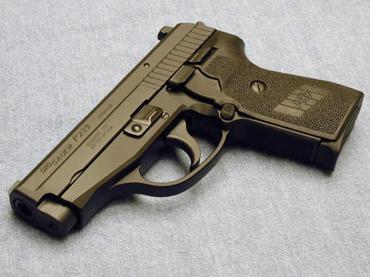 Фото пистолетика. Colt m1911. Cz-75b stainless. Colt 1911. Беретта 92 черный.
