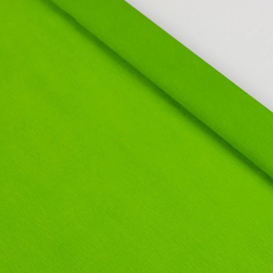 Бумага крепированная, зелёная. Цветная бумага зеленого цвета. Бумага салатового цвета. Зеленый цвет бумаги.