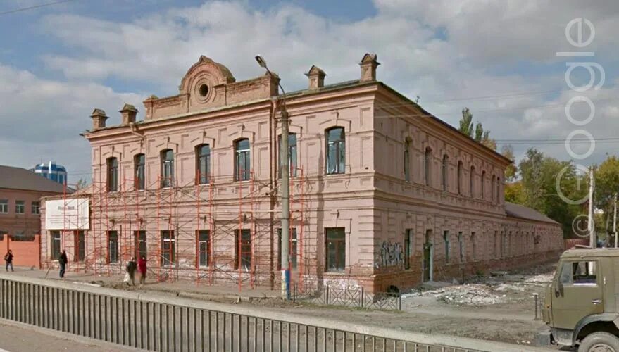 Это здание было построено екатеринбургских купцов меценатов