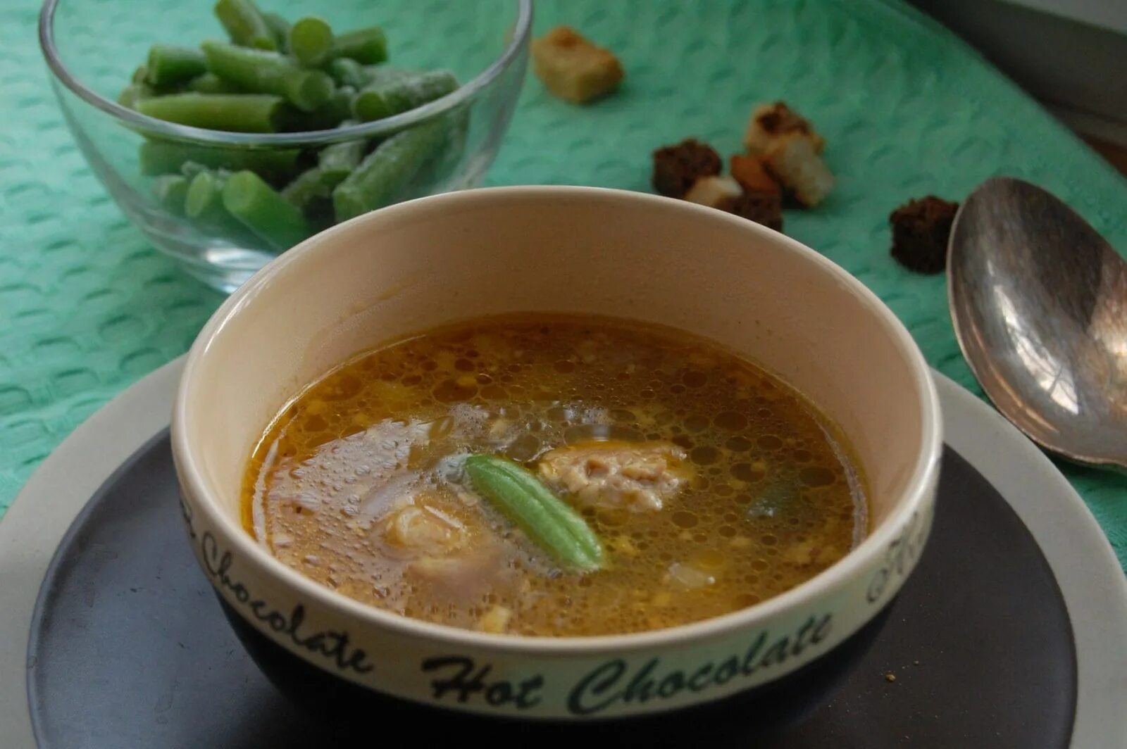 Суп со стручковой. Овощной суп из стручковой фасоли. Стручковая фасоль в супе. Суп со стручковой. Балийский суп из стручковой фасоли.