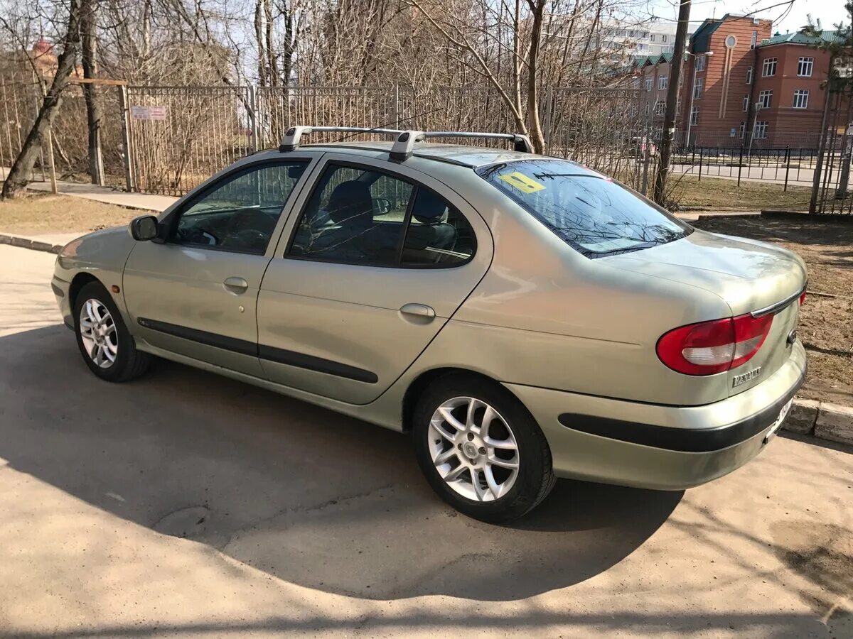 2002 megane. Рено Меган 2002 седан. Рено Меган 1 2002 года. Рено Меган 1 Классик 2001 г. Рено Меган 2001 седан.