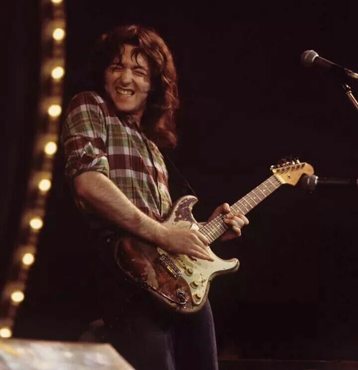 Rory gallagher рори галлахер. Rory gallagher рори галлахер. Rory gallagher. Рори галлахер с гитарой. Рори галлахер 1995.