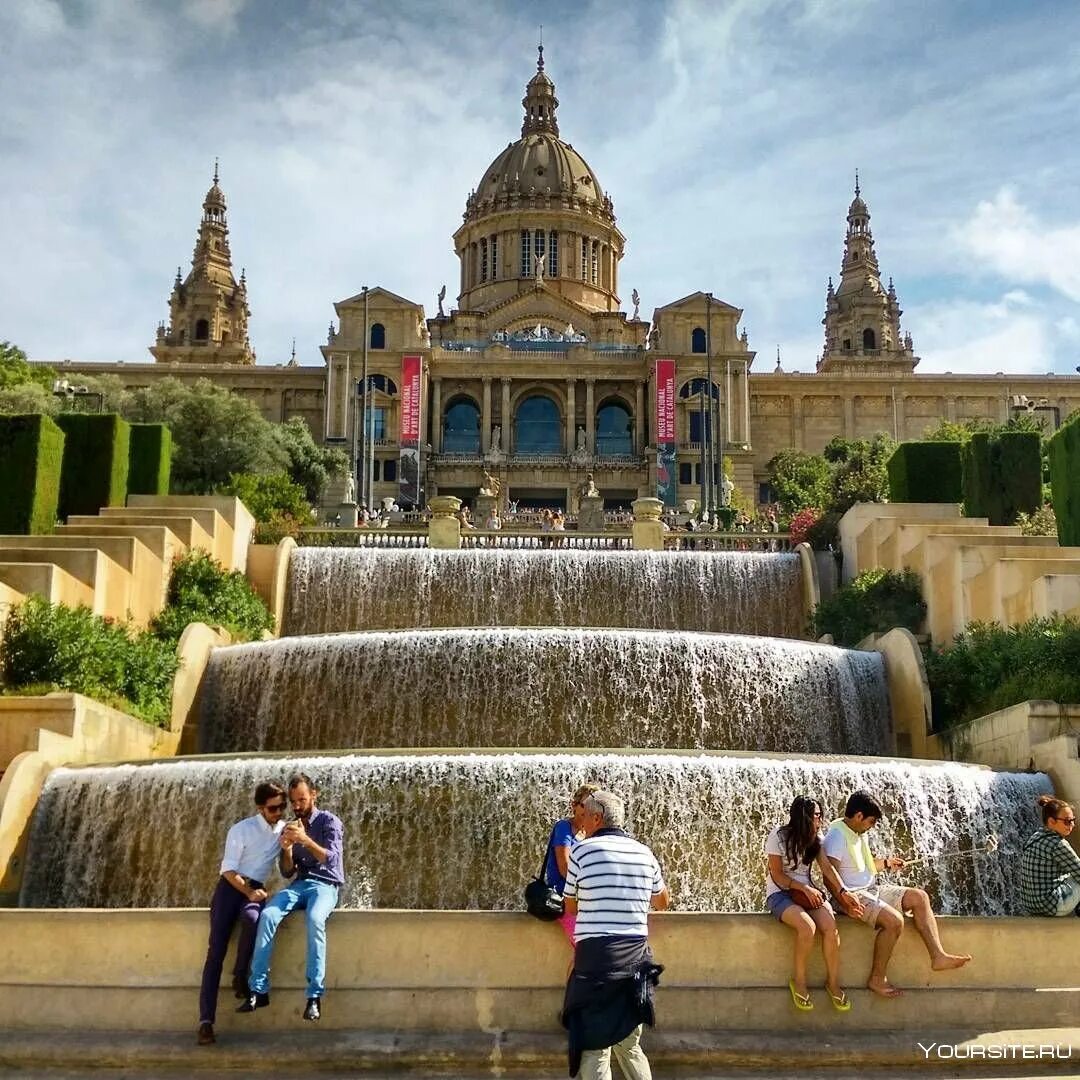 Интересные города для туризма. Barcelona, Cataluña, Испания. Национальный музей Каталонии в Барселоне и фонтаны. Барселона (город в Испании) музеи Барселоны. Испания достопримечат.