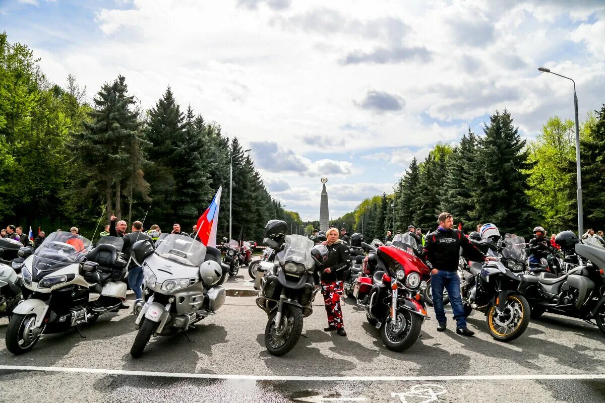 Открытие мотосезона в москве в 2024 году. Ночные волки Москва. Открытие мотосезона 2024 ночные волки. Открытие мотосезона 2023 Москва. Открытие мотосезона Калуга 2023.