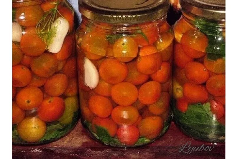 Как вкусно закрыть на зиму помидоры черри. Консервирование томатов черри. помидоры черри консервированные на зиму. помидорки черри на зиму. маринованные помидорчики черри на зиму.