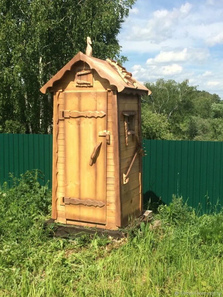 Туалет дачный 1х1.2. Красивый деревянный туалет. Уличный туалет для дачи. Садовый туалет деревянный. Купить туалет в ключах
