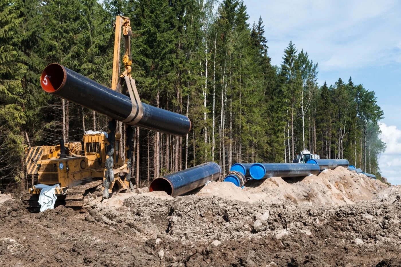 Строительство трубопровода газа. Строительство трубопровода газа. Южно-европейский газопровод. Трубы для магистральных трубопроводов. Участок «починки-анапа.