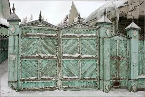 Отвори калитку. Распахни потихоньку калитку. Потихоньку калитку. Старая деревянная калитка. Отвори потихоньку калитку романс.