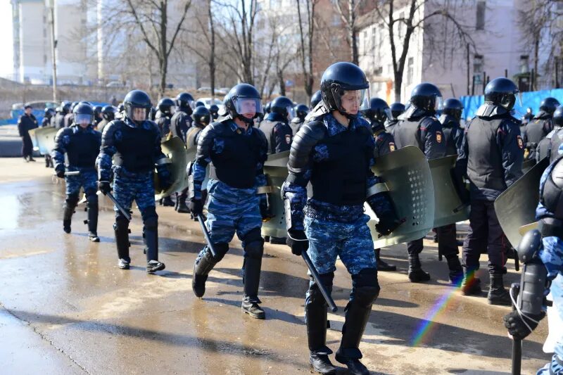 Специальная операция по пресечению массовых беспорядков. ОМОН И внутренние войска. Экипировка для массовых беспорядков. Группа применения специальных