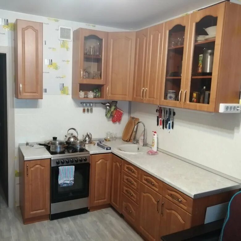 Угловые кухонные гарнитуры б/у. Купить кухонный гарнитур бу магнитогорск для хрущевки угловые авито. Кухонный гарнитур угловой б у авито. Авито кухни угловые. Кухонный гарнитур угловой б у авито.