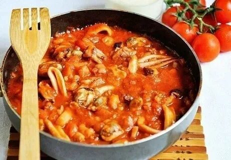 Морепродукты в томатном соусе