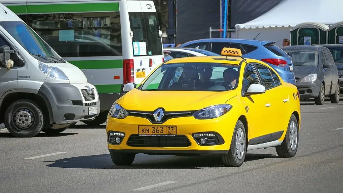 новая шкода октавия 2021 такси. ежедневное такси. ежедневное такси. такси. желтая машина такси.