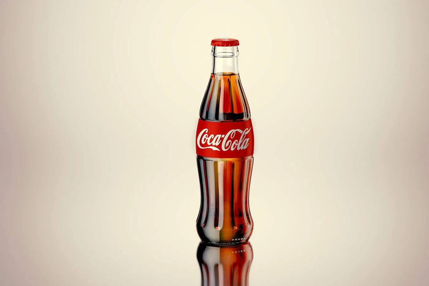 Coca Cola бутылка. Стеклянная бутылка колы. Кола в стеклянной бутылке. Бутылка Кока колы стекло. Бутылочка колы