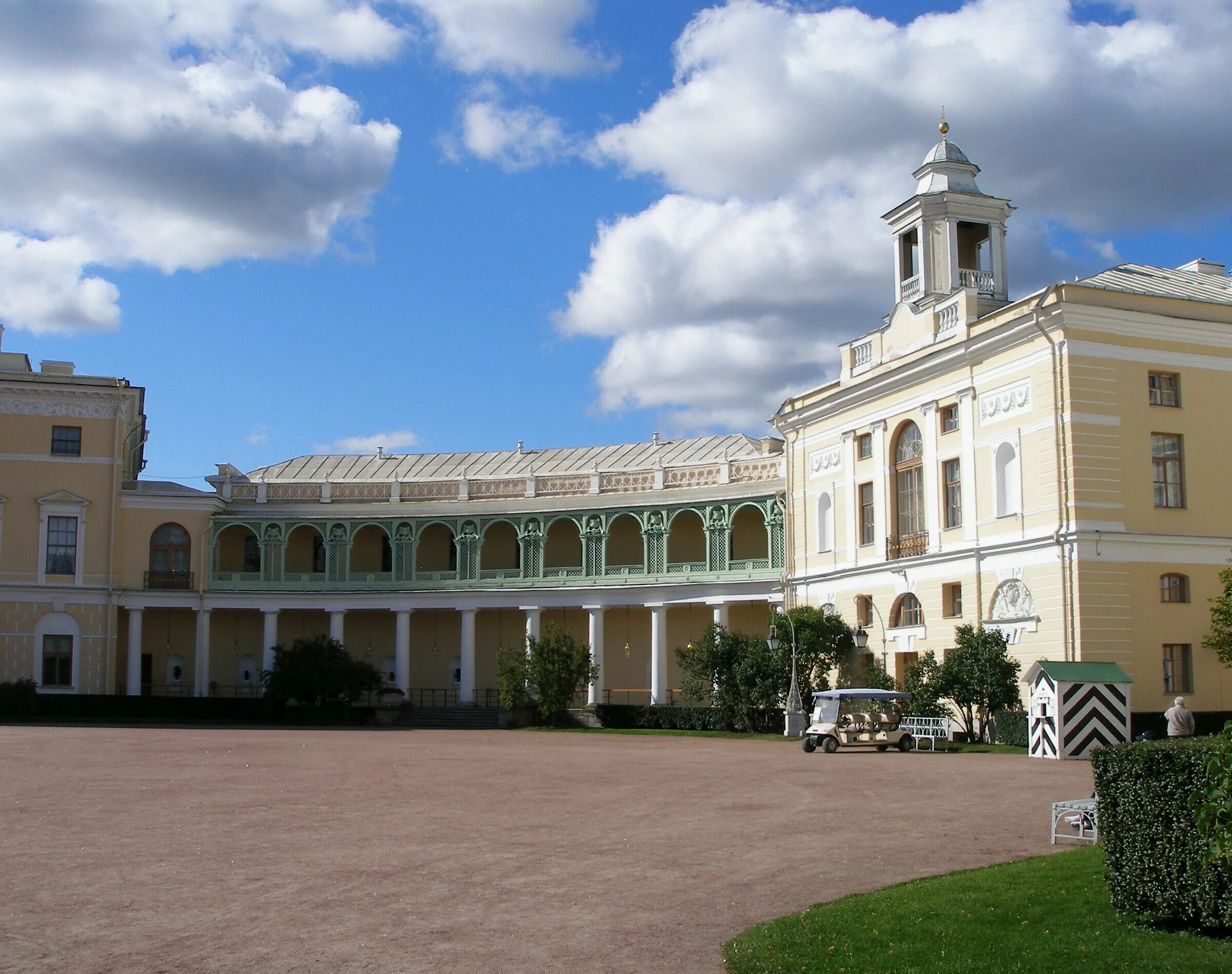 Павловский дворец купить билеты. Павловский дворец. Павловский дворец 1918. Павловский дворец Лабиринт. Дворец в Павловске Обелиск.