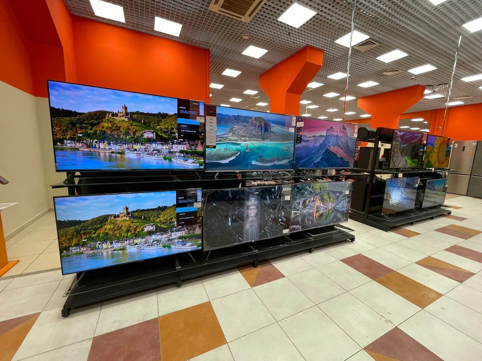 Днс столица пермь. Днс пермь. Dns пермь докучаева 42. Днс пермь закамск. Гипермаркет днс пермь.