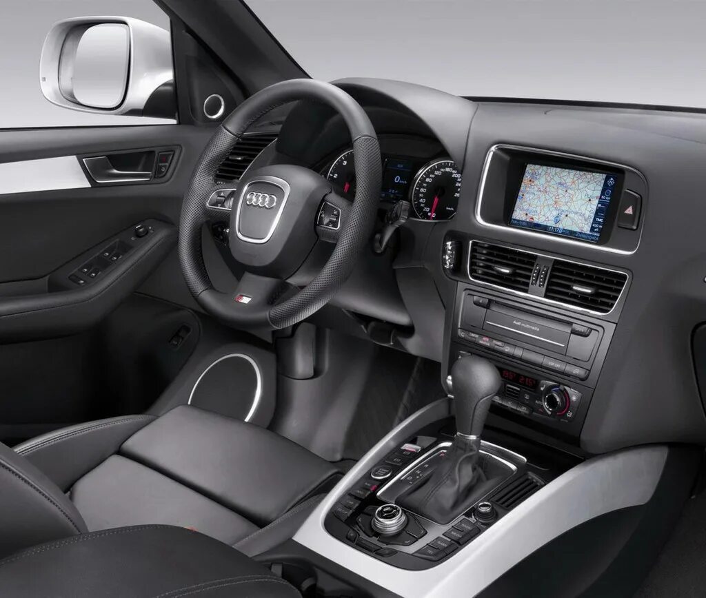 Ремонт audi q5. Audi q5 салон. audi q5 2015 салон. audi q5 2014 салон. ауди q5 2010 салон.
