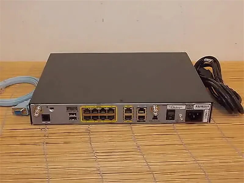 Роутер 1811. Маршрутизатор cisco 1811. cisco 1812. cisco 1812 fan. cisco 1811 характеристики.