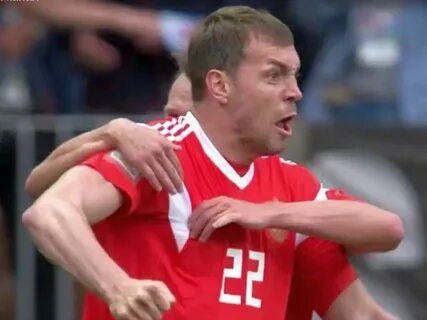 Дзюба расплакался из-за проигрыша Хорватии (видео) .