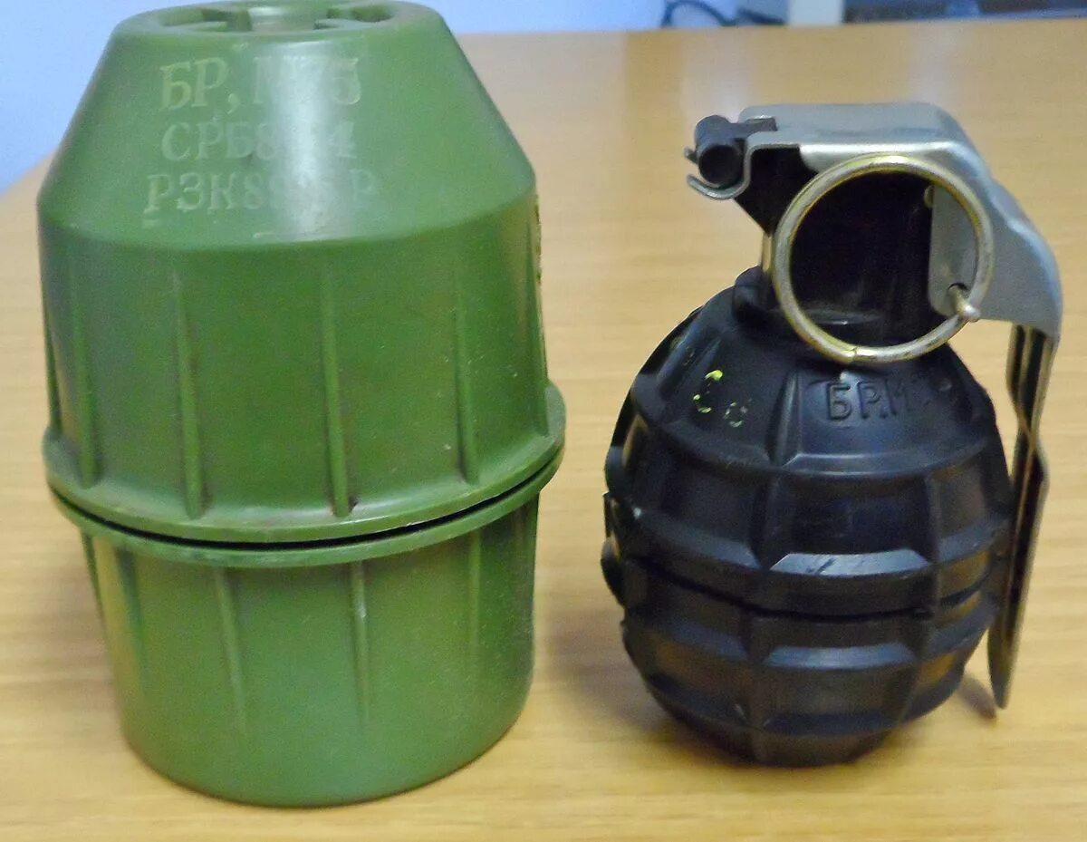 M 75 Grenade. Ручная граната м75 Югославия. Граната м-75. Югославская граната м 75. Украинец гранаты