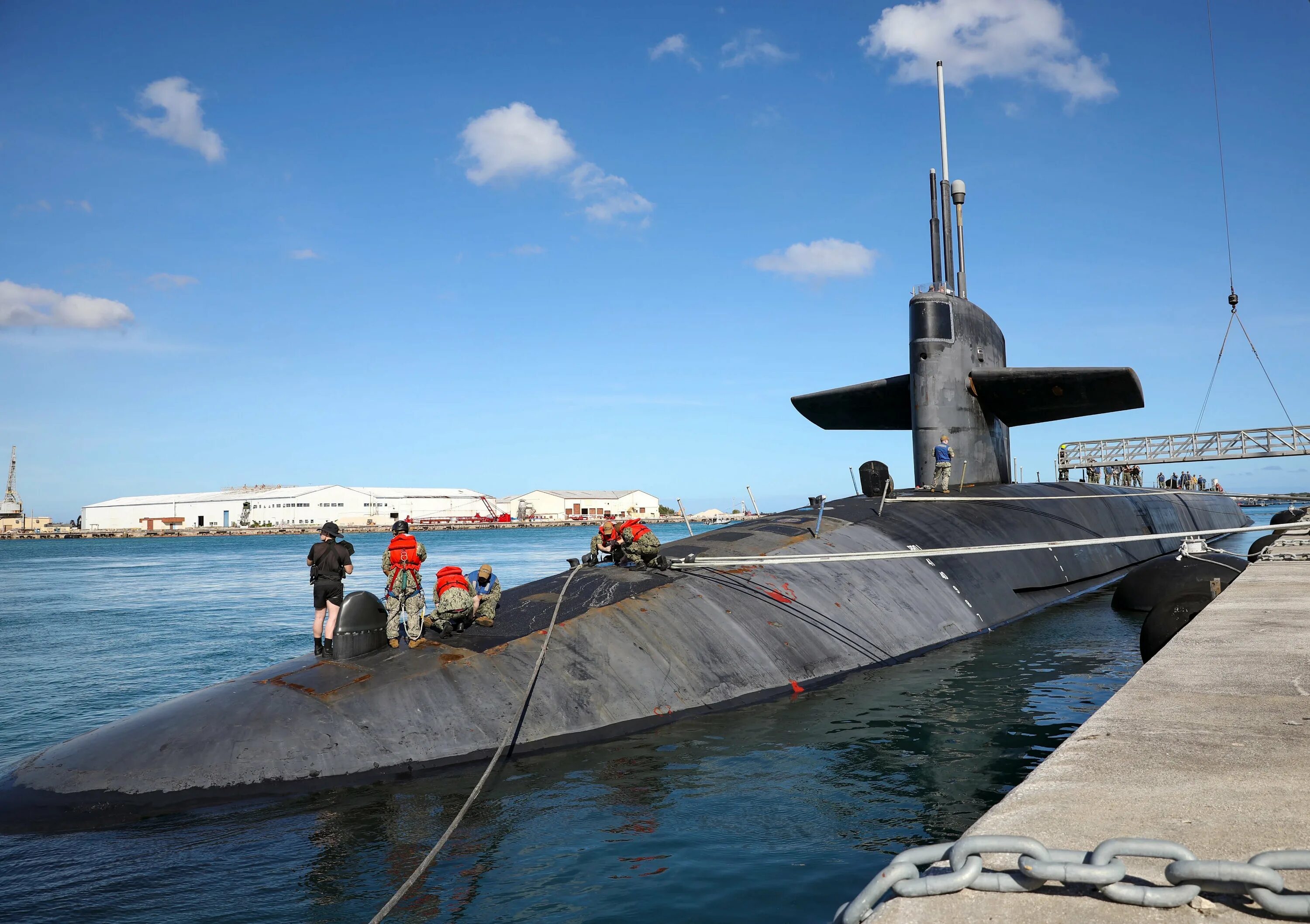 Подводная лодка вмф. Про подводную лодку российский. Подлодка варшавянка 636. Атомная подводная лодка казань. Про подводную лодку российский.