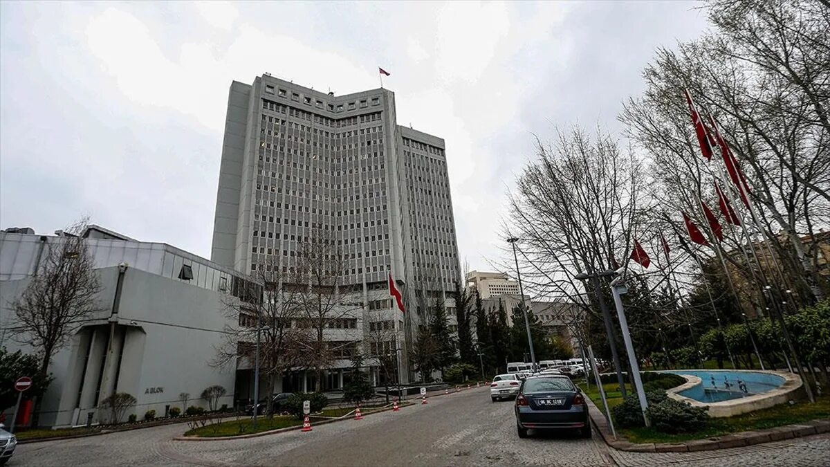 Турков адрес. МИД Турции здание. Анкара здание правительства. Правосудие в Азербайджане.